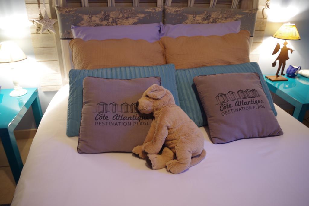 Vouhé Le Logis De La Poupeliere B&B 외부 사진