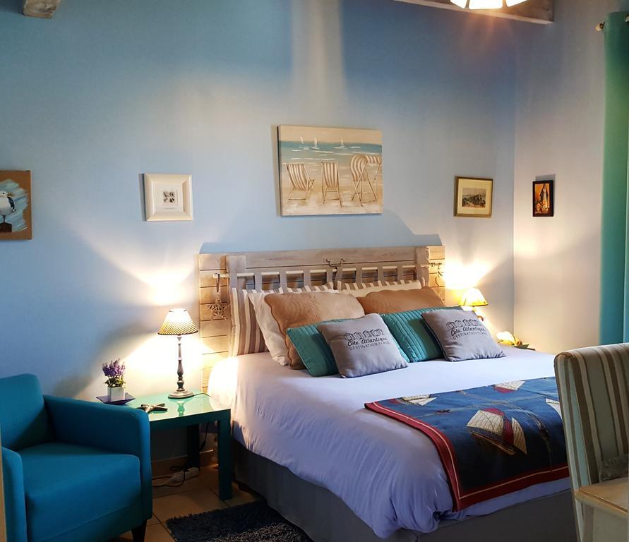 Vouhé Le Logis De La Poupeliere B&B 외부 사진