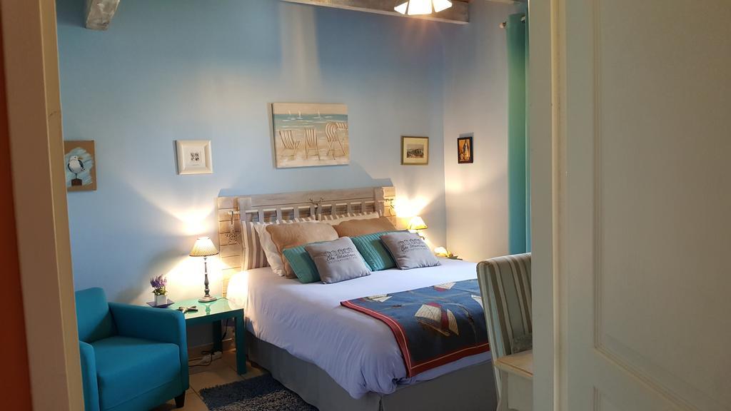 Vouhé Le Logis De La Poupeliere B&B 외부 사진